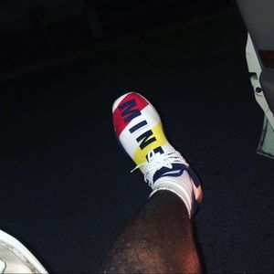 Meet your Posher, Dell